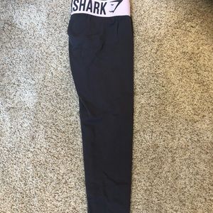 Gymshark cropped fit leggings chalk pink/charcoal